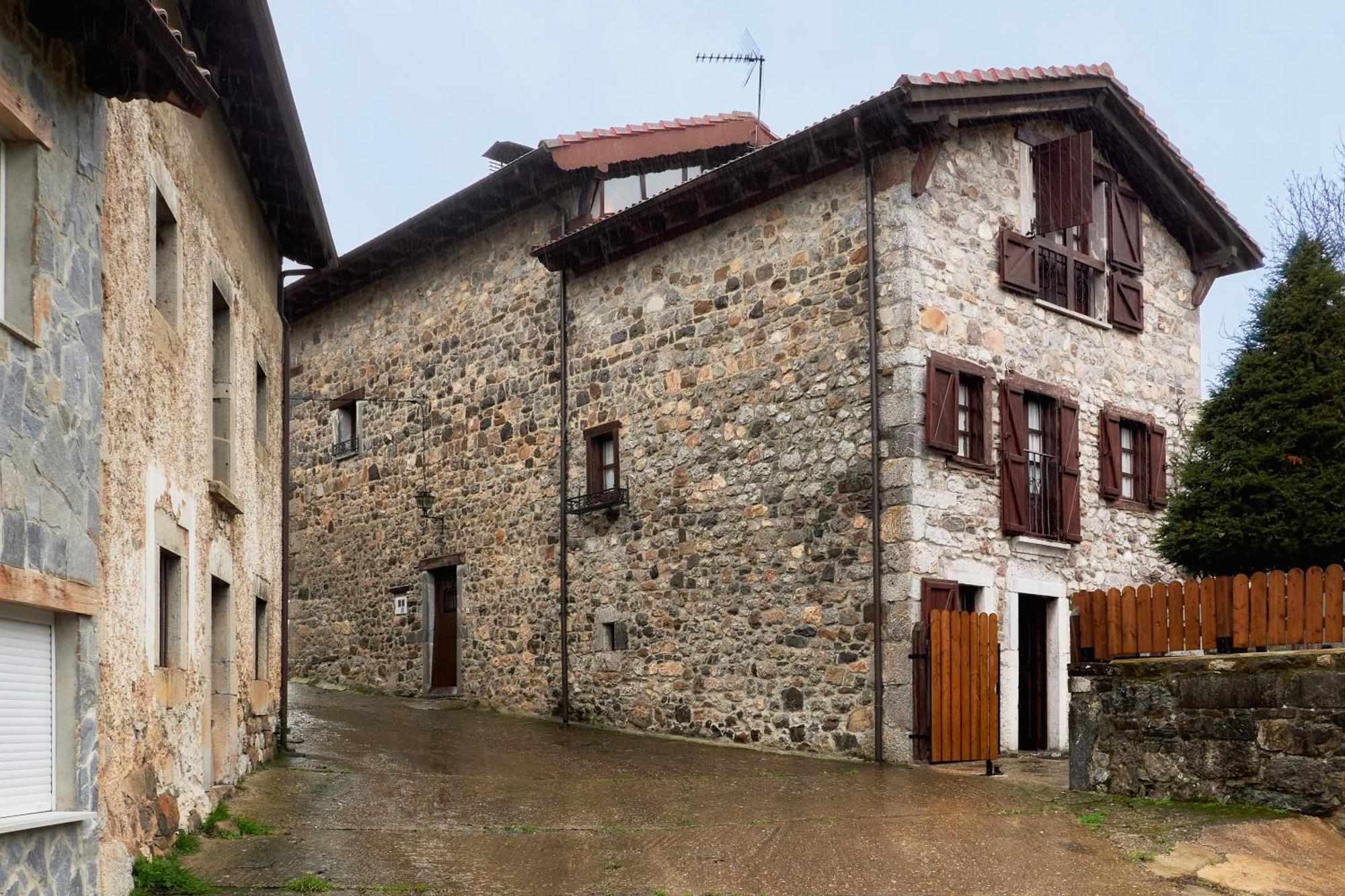 Santa Maria de Valdeon El Serenal المظهر الخارجي الصورة